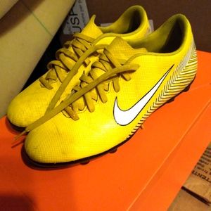 Nike Mercurial Soccer Cleats Size 7.5 **USED**